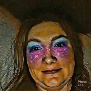 Meet your Posher, Christy